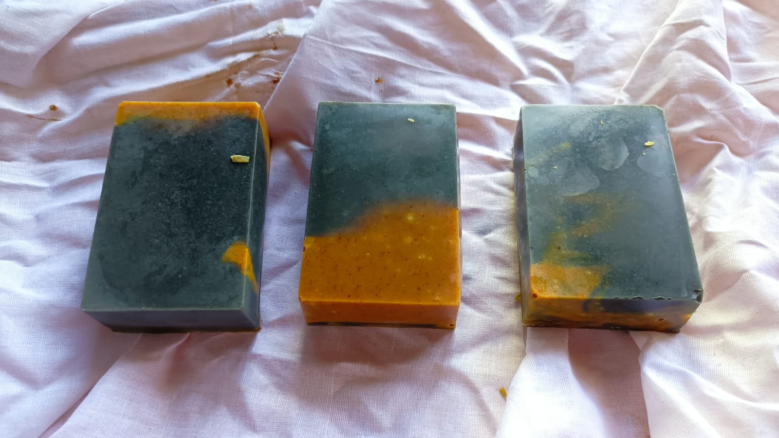 Purifying Charcoal & Turmeric Handmade Soap